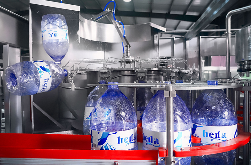武汉恒大1800bph一次性桶装水生产线